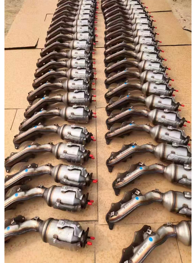 Three-Way Catalytic Converter Manufacturer Supplies All-Model Car Silencer Exhaust Gas Purification Three-Way Catalytic Converter