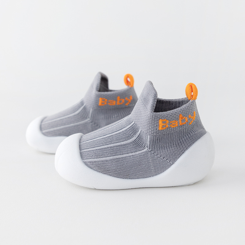Primavera y verano zapatos para bebés para niños y niñas antideslizantes y amortiguación zapatos de piso suave ventilados y amortiguación