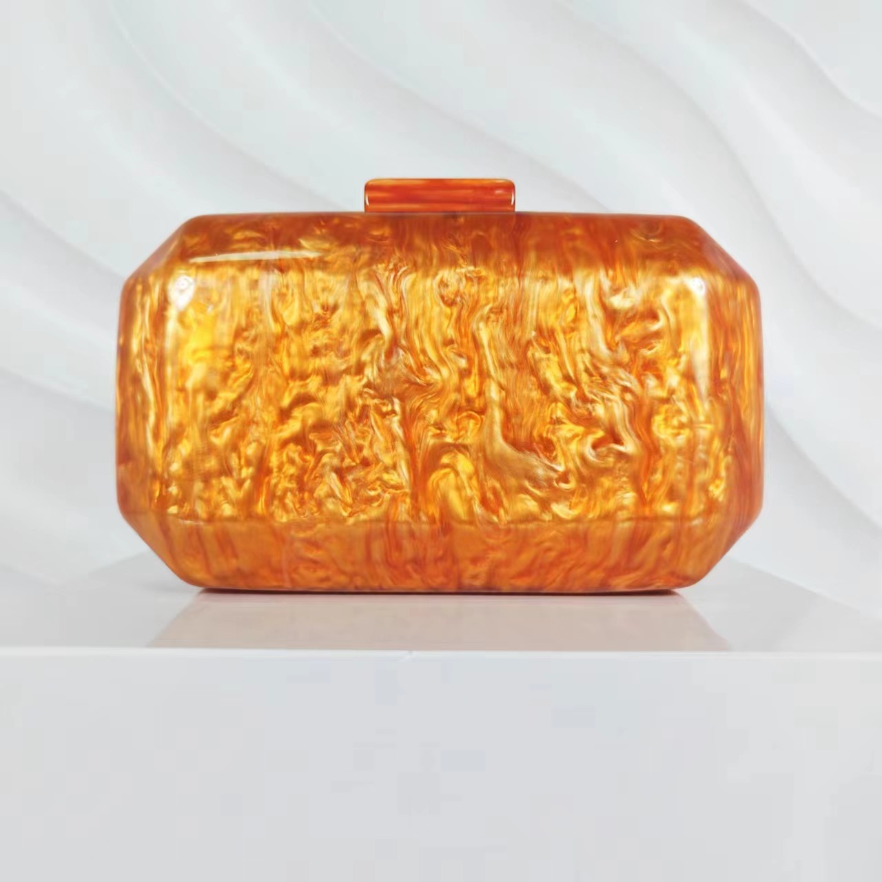 375g Weight Lock clasp Closure Type / Strap Type Evening Bag Bags Type Holiday, Party Occasion Arylic Material Solid Color Pattern All Seasons Season Women's Gender Elegant, Vintage Style Style Square Shape Small Size Gold White Blue Arylic Solid Color Square Evening Bags 无