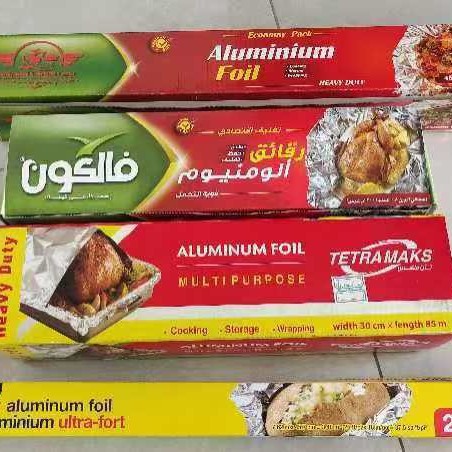 Pie de papel de aluminio de aluminio 8011 Grado de alimentos 0.015mm * 300mm * 61.93m 8011 - estado O / 200sq