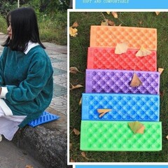 防湿クッションXPE公園クッション登山は、折り畳み可能な携帯型ハニカムクッションの卵溝の泡マットを作ることができます。