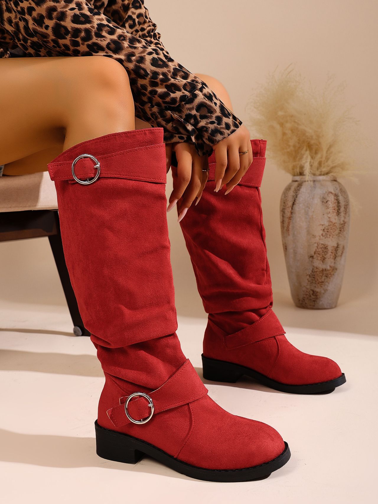 Women's Round Toe Buckle Riding Boots Fleece Lined Warm Winter_voghion.com