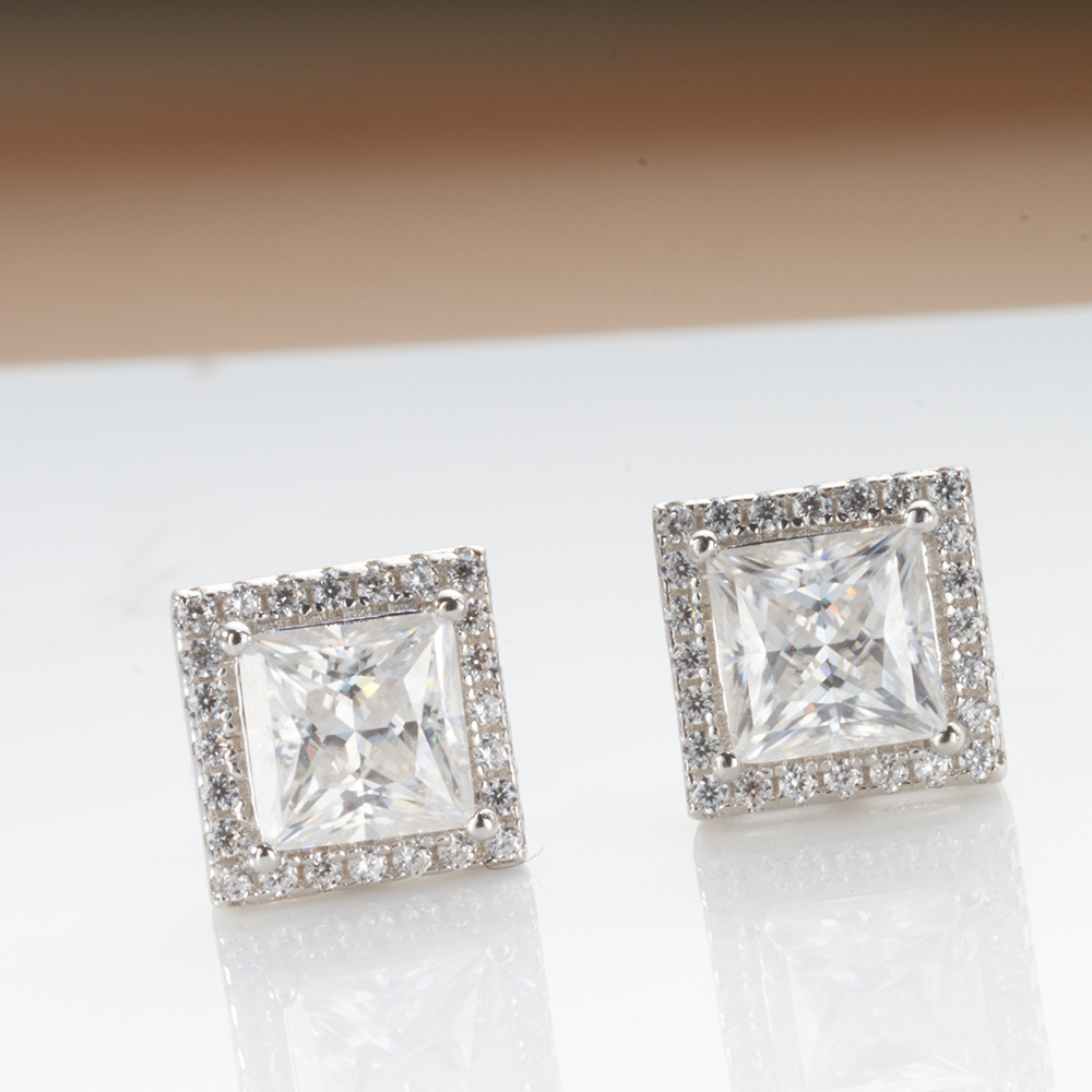 Perros de plata esterlina micro-incrustados 4 garras de diamondos 1 quilates 2 quilates perros de diamondos de diamondos de mozan en forma especial venta caliente transfronteriza