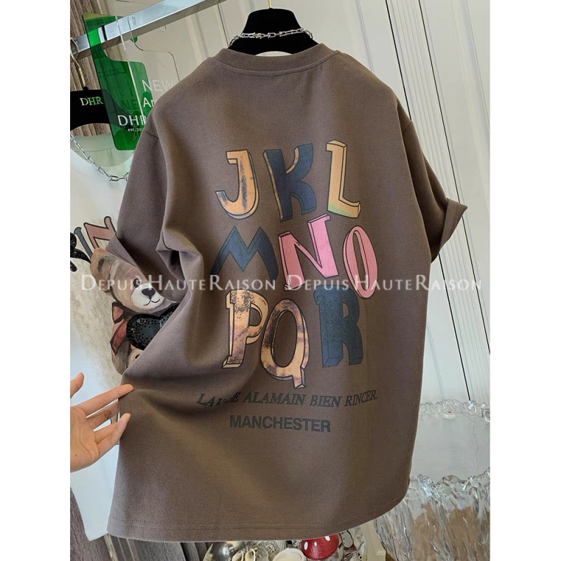 Camiseta de manga corta con estampado de oso, estilo europeo, cepillada y engrosada, para mujer, nueva colección otoño/invierno 2026, top adelgazante de talla grande con media manga. image 6