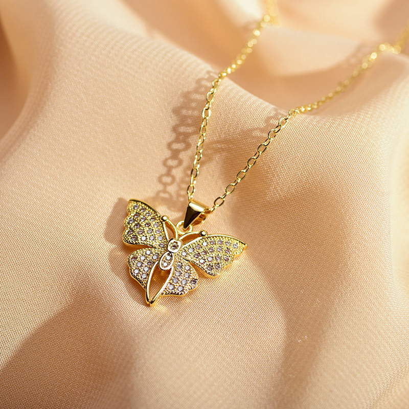 Fashion Butterfly Copper Gold Plated Artificial Rhinestones Pendant Necklace 1 Piece