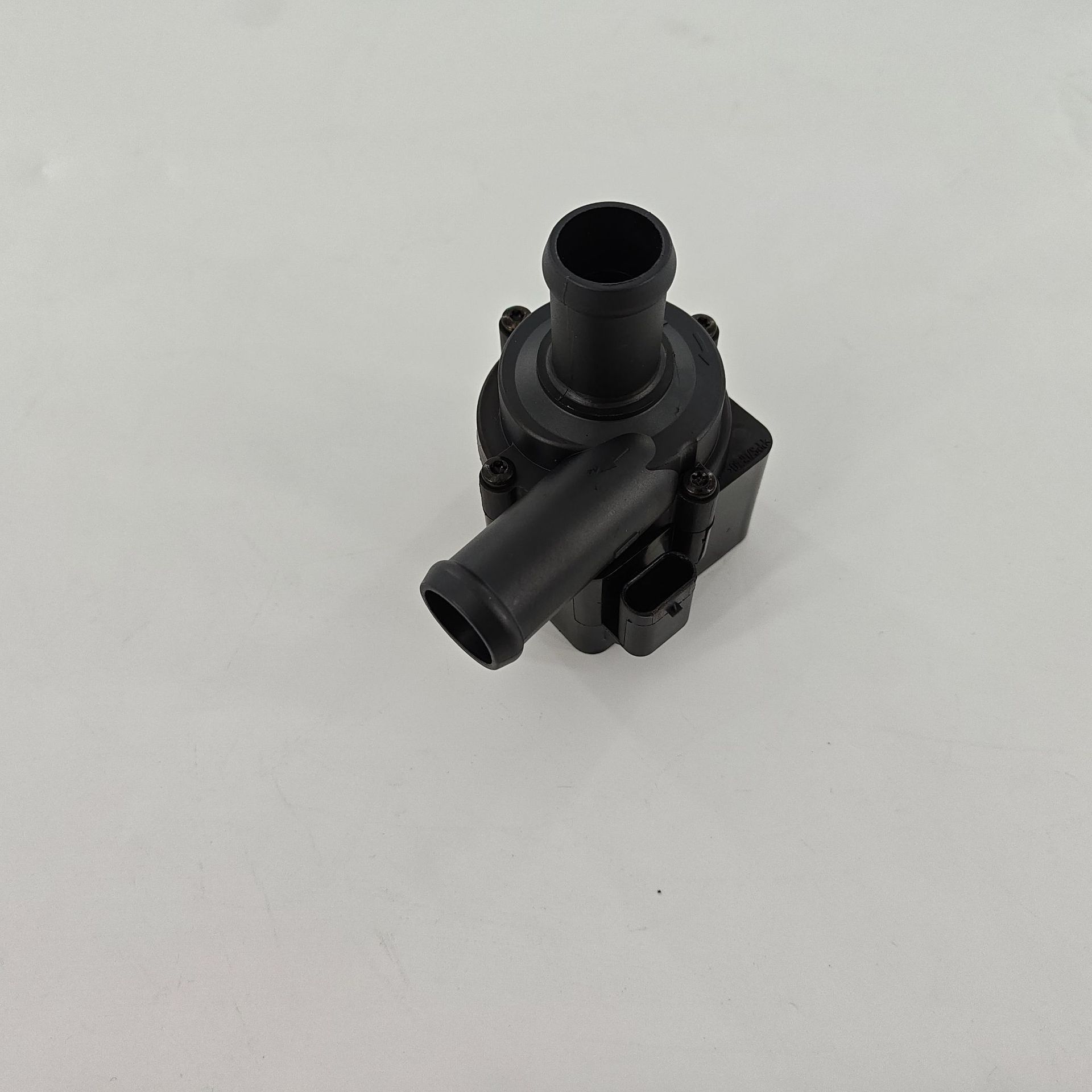 Suitable for A6/Q5 Auxiliary Cooling Pump 06D121601/059121012B/95810631300