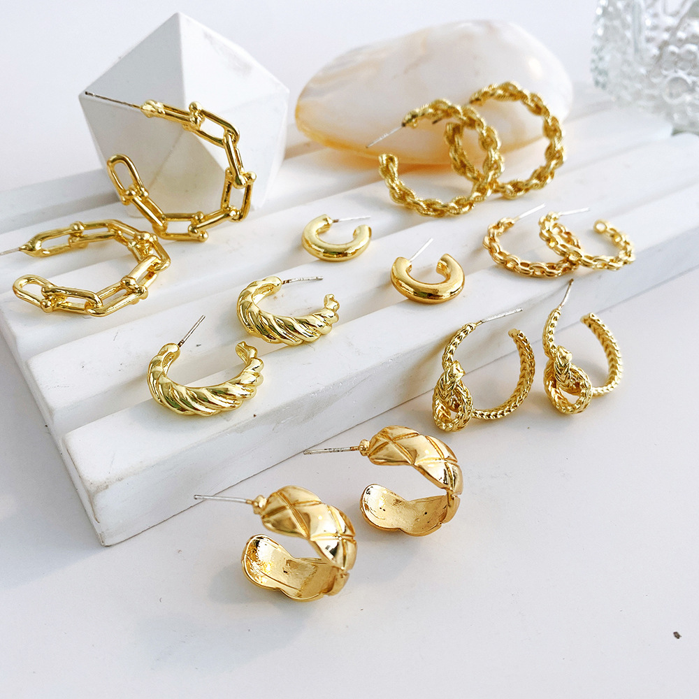 Ins Style C Shape Plating Metal No Inlaid Earrings display picture 1