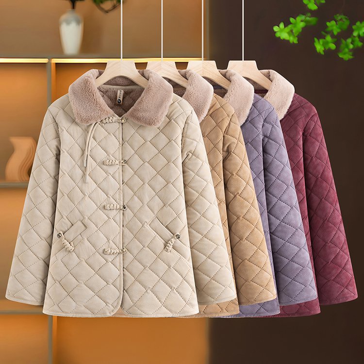 Live cotton coats keep you warm in cold weather!