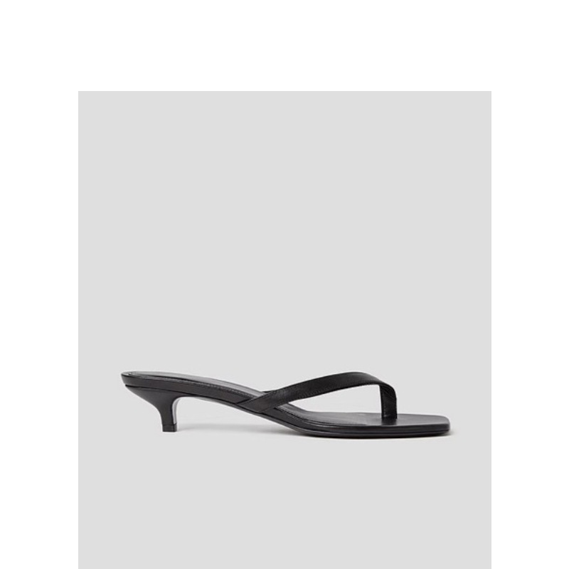 검은색