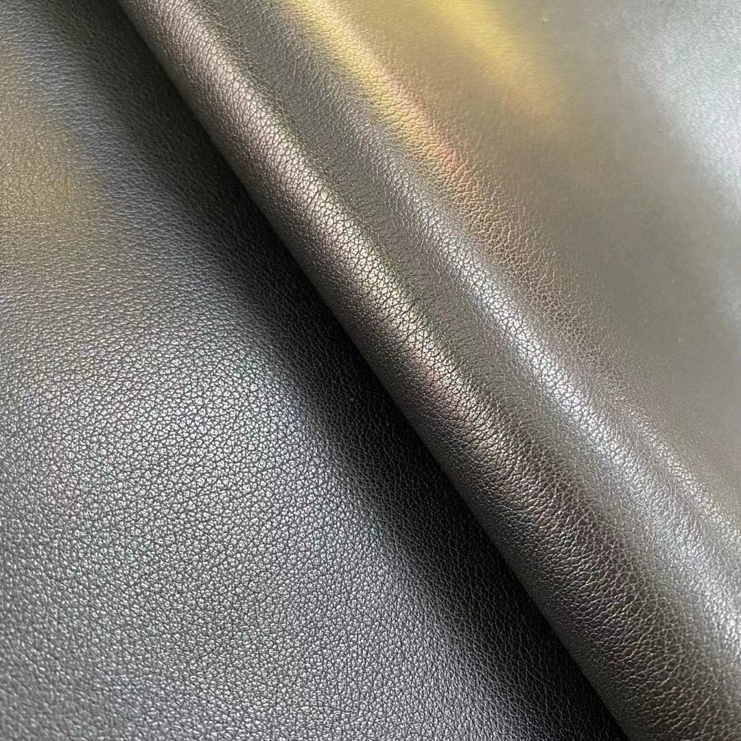 厂家直供头层牛皮头层纳帕皮钻石纹箱包皮鞋皮料，现货供应纯牛皮