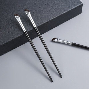New Single Sickle Eyeliner Brush Slant Fine Blade Makeup Brush Eyebrow Brush Eye Brush Beginner Makeup Tools