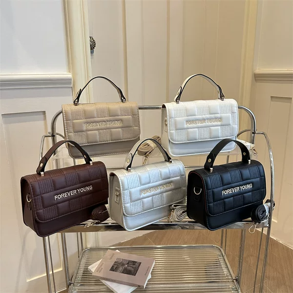 Wholesale of new trendy and fashionable European and American embroidered shoulder bags, stylish Korean-style shiny PU crossbody bags