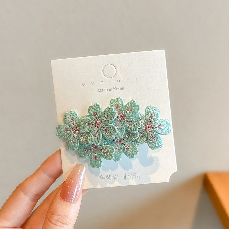 Primavera nuevo estilo flor de cerezo bordado flor horquilla para el cabello exquisito tocado para niños accesorios para el cabello temperamento suave clip lateral clip BBB al por mayor