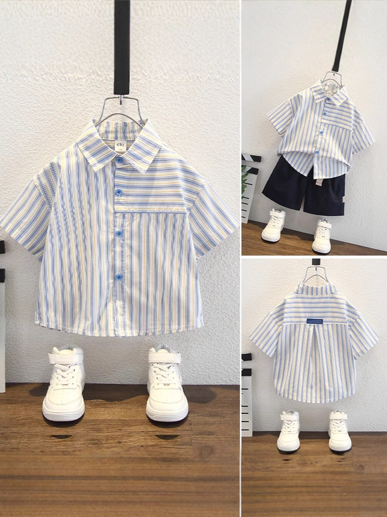 7960 Camisa de manga corta para niños de verano, hermosa blusa de solapa a rayas verticales para niños, camisa para niños pequeños y medianos, estilo de moda de verano