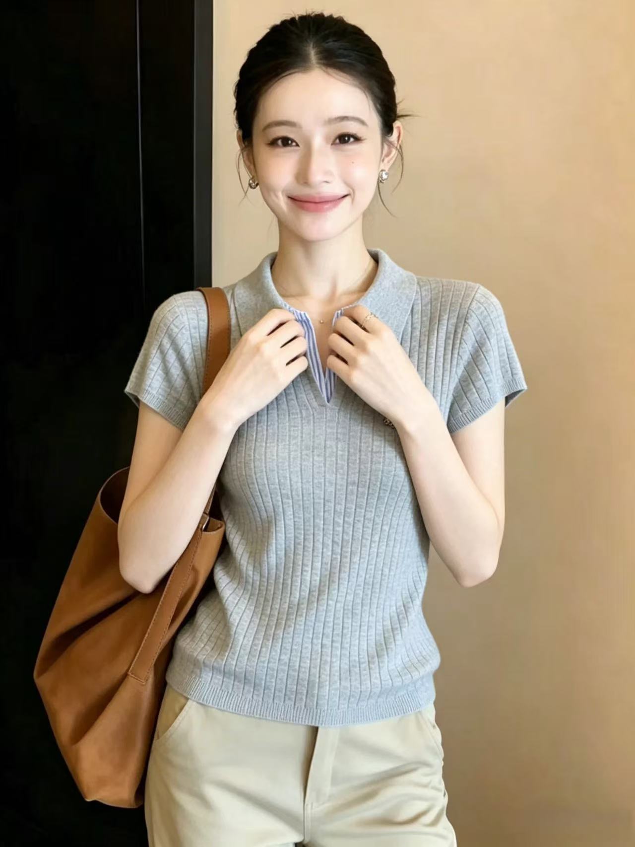 Áo thun nữ cổ lật tay ngắn thiết kế giả hai lớp mỏng nhẹ mùa hè — màu xám