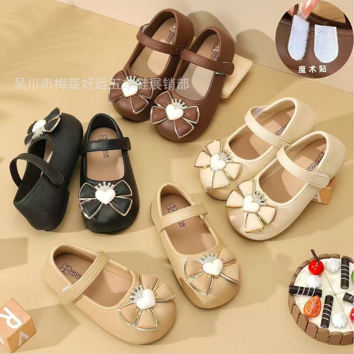 2026 Summer Internet Celebrity Fashion Casual Women's Slippers for Home, Versatile Thick-Soled Girls' Slippers, Wholesale from Manufacturer, High-End Feel