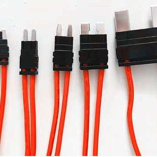 Car modification ACC fuse box take electrical fuse take electrical seat non-destructive fuse box take electrical extension cord