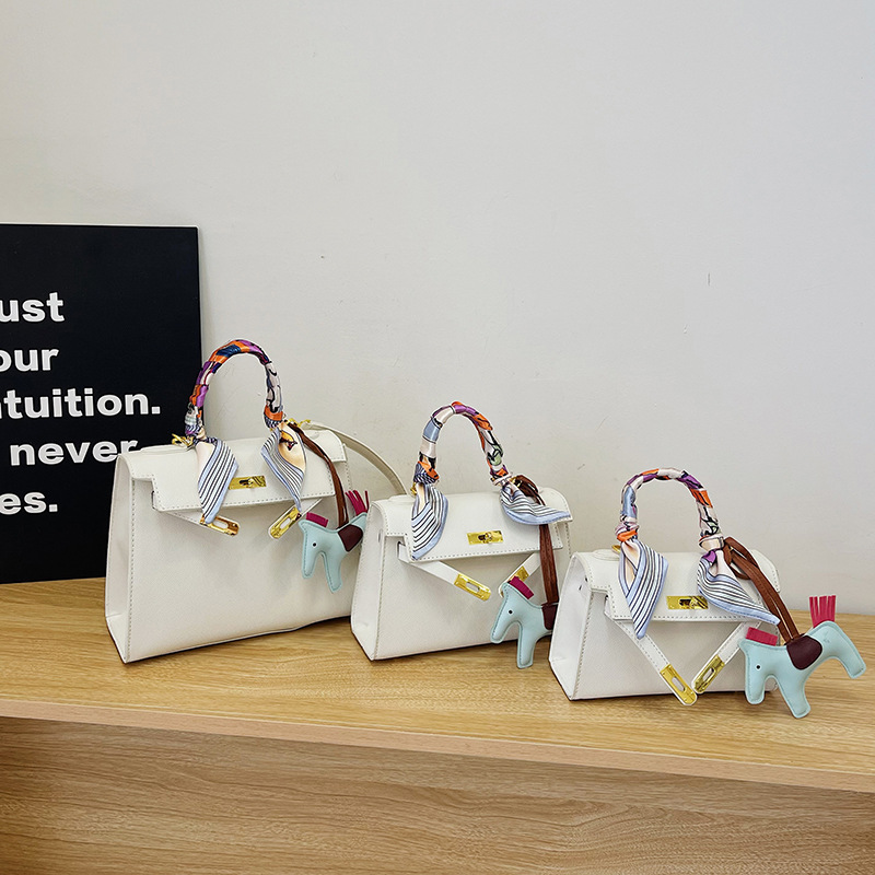 Bolso Kylie transfronterizo 2024 nueva moda estilo occidental bufanda colgante bolso de mano bolso de boda bolso de mensajero de hombro de gran capacidad