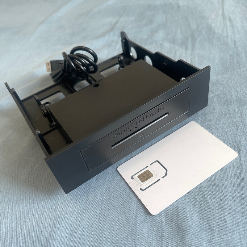 Docking Station 3.5-Inch Floppy Drive 5.25-Inch Optical Drive Bay USB Card Reader Hub Desktop Multi-Function Docking Station Typec Docking Station 3.5-Inch Floppy Drive 5.25-Inch Optical Drive Bay USB Card Reader Hub Desktop Multi-Function Docking Station Typec