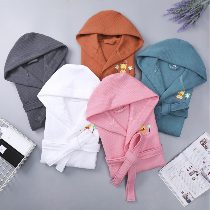 Children's Bathrobe Women's Spring and Autumn Cartoon Cotton Nightgown Absorbent Quick-drying Boys' and Girls' Swimming Wearing Bath Towels Bathrobe Children's Bathrobe Women's Spring and Autumn Cartoon Cotton Nightgown Absorbent Quick-drying Boys' and Girls' Swimming Wearing Bath Towels Bathrobe