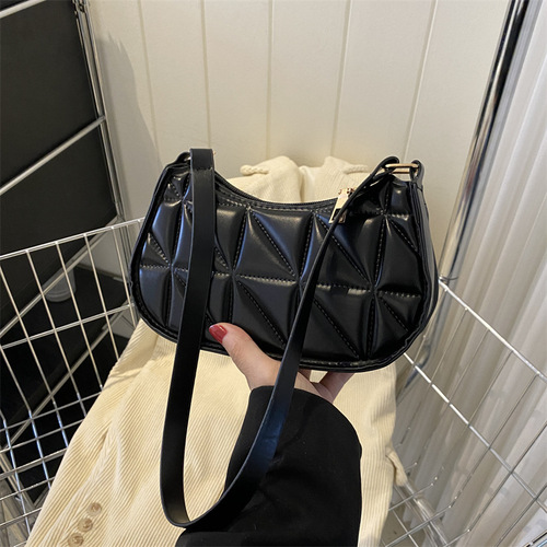 Niche design bag for women  winter new style retro casual portable shoulder bag fashion trend armpit bag for women