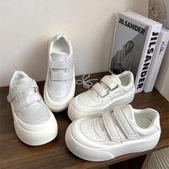 Q85ファッションのシンプルなマジックテープの厚い底が高くなります。