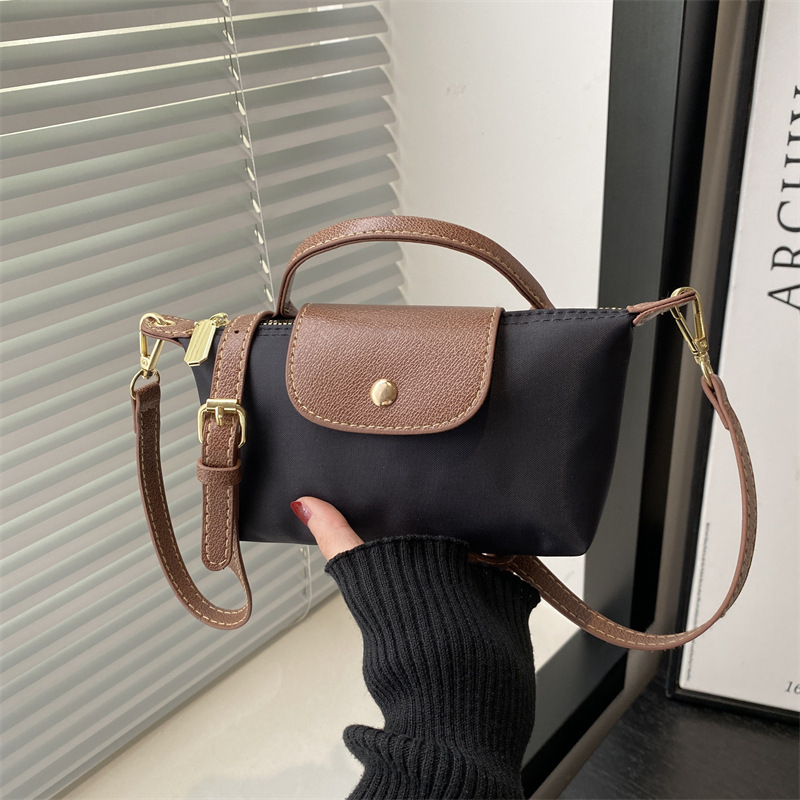 レトロファッション多用途クロスボーダーレディースバッグ2025春夏レディースバッグシングルショルダークロスボディハンドキャリーハイエンドナイロン餃子バッグ|undefined