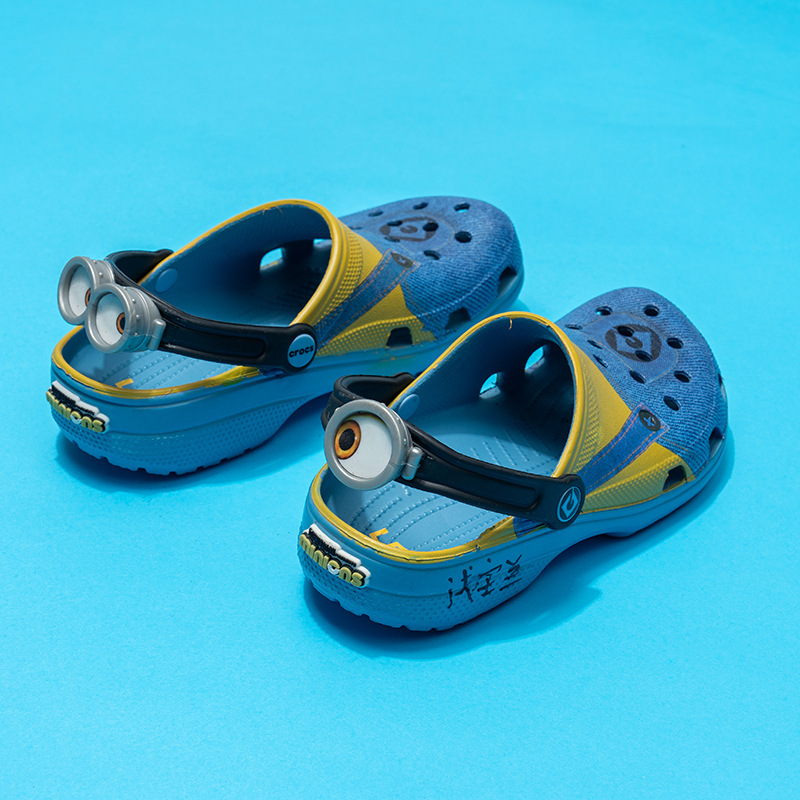Crocs Minions Glasses-Style Clogs, Parent-Child Shoes, Despicable Me Beach Clogs, Wholesale Crocs Minions Glasses-Style Clogs, Parent-Child Shoes, Despicable Me Beach Clogs, Wholesale