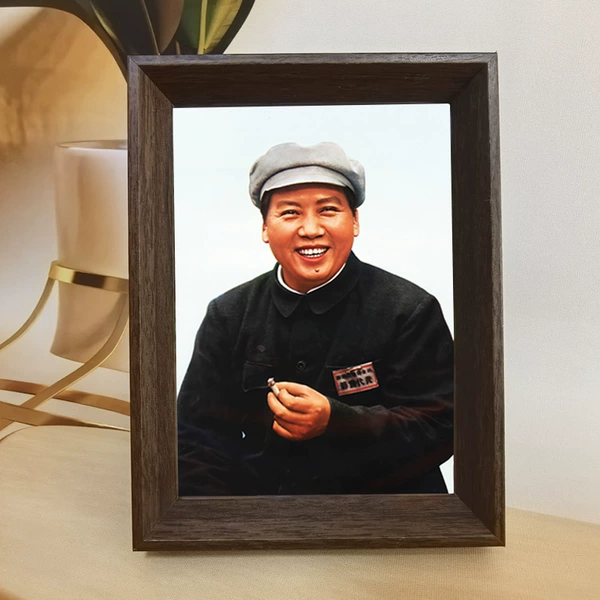 In Beijing in 1949 [brown amber]