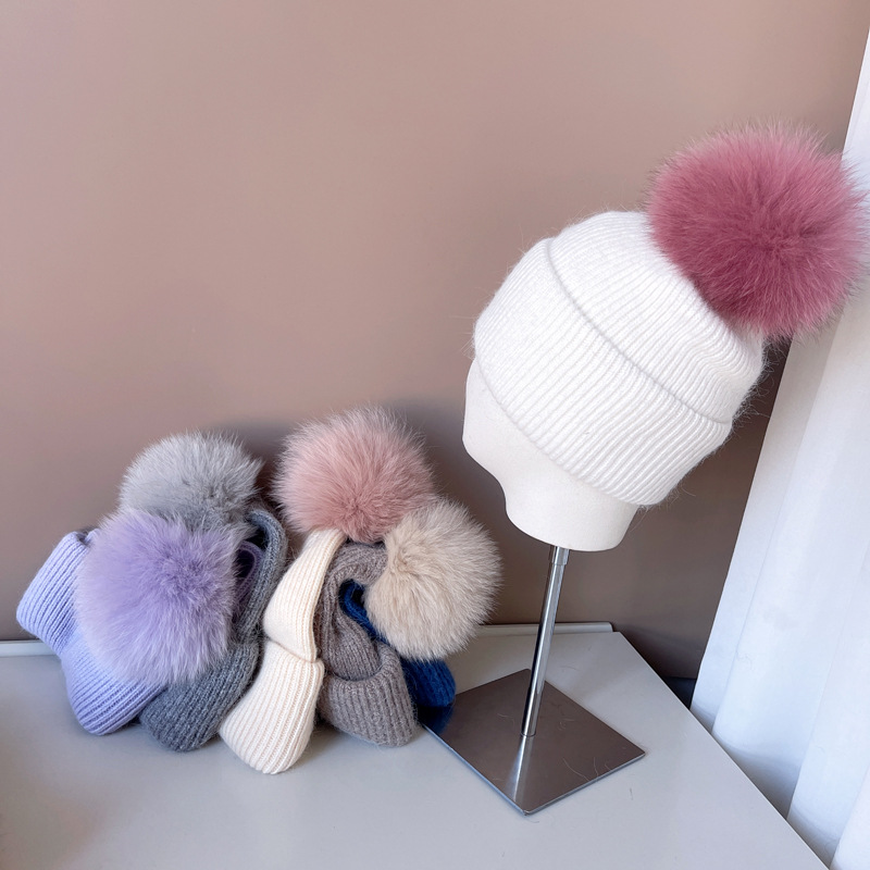 Women's Sweet Simple Style Color Block Pom Poms Eaveless Wool Cap display picture 10
