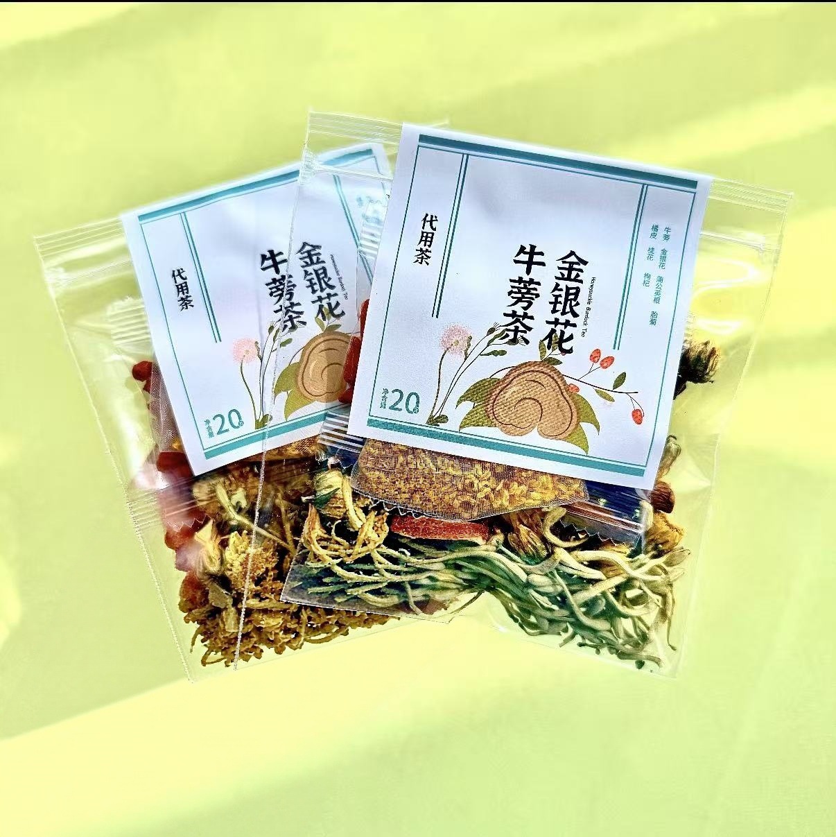 Five Finger Peach Root Poria Herbal Tea Blend with Winter Melon Lotus Leaf and Sour Jujube Rose Tea in use