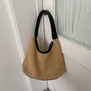 Summer handheld woven fashionable beach straw one-shoulder bag for traveling, small bag, western style