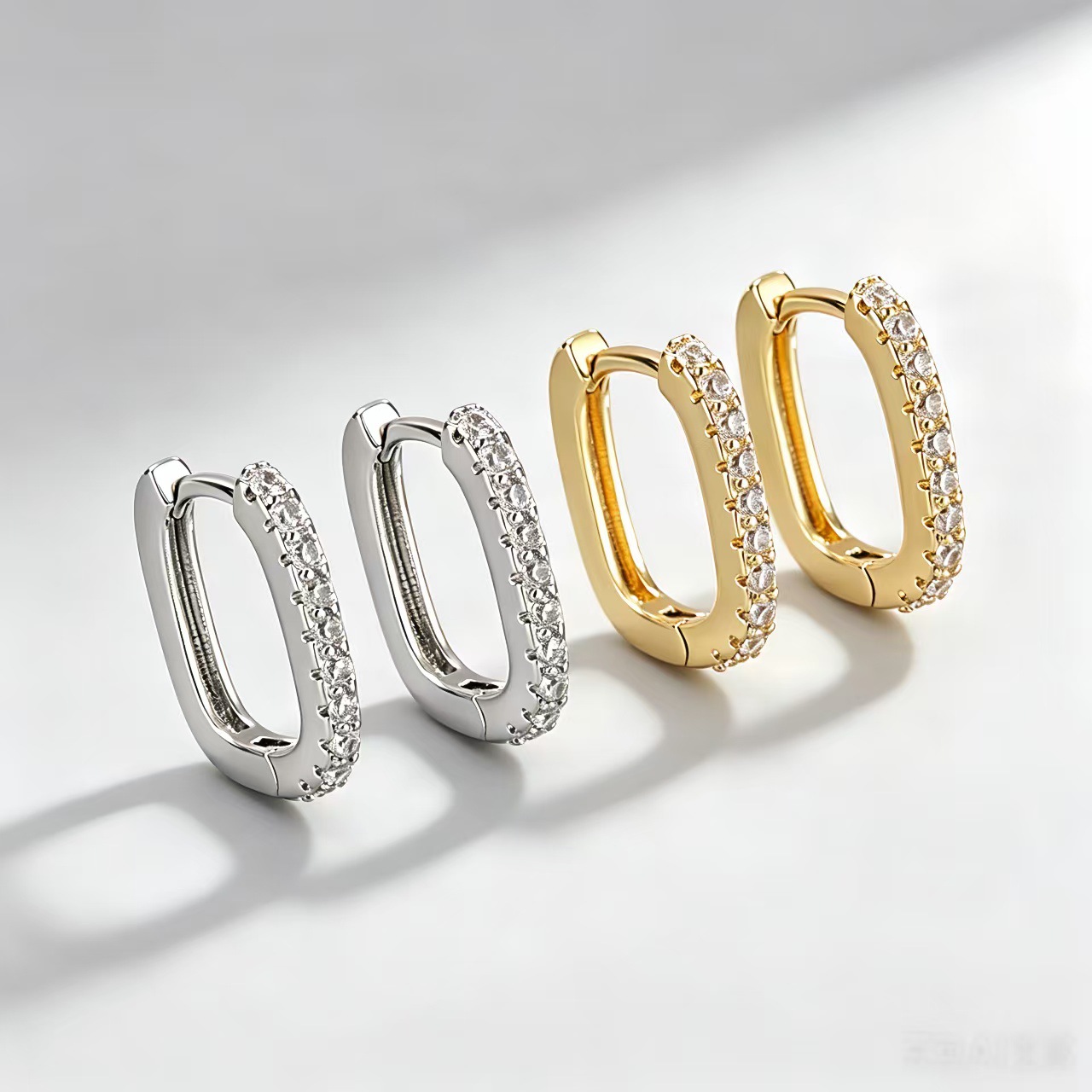 Transfronterizos personales de venta caliente de zircon pendientes de orejas de pareja sofisticados pendientes de pareja estilo francés temperamento diversificado pendientes