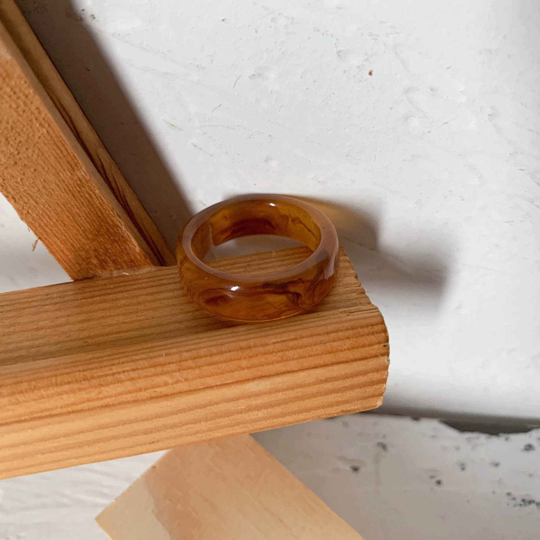 Кольцо (Korea ACC) Acrylic One-Size Chunky Ring для указательного пальца, цветной мраморный узор