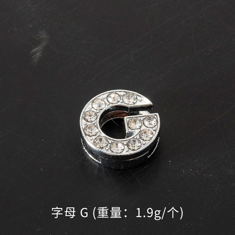 英語のアルファベットの数字の合金のネックレスのペンダントはダイヤモンドのブレスレットのペンダントのアイデアのアクセサリーの手作りのDIY材料を入れます。