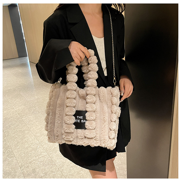 Solid Color Pattern Winter New Portable Letter Fur Bag Large Capacity Women's Chain Shoulder Messenger Bag Tote Plush Bag