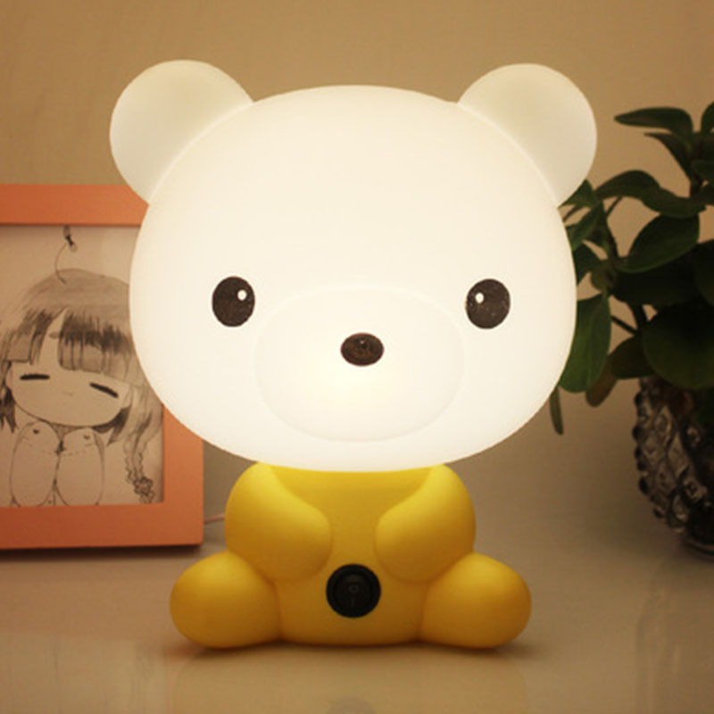 Lámpara de escritorio roja en línea dibujos animados creativos lindos ahorro de energía lámpara de escritorio regalo panda dormitorio enchufable cabezal de cama lámpara de noche