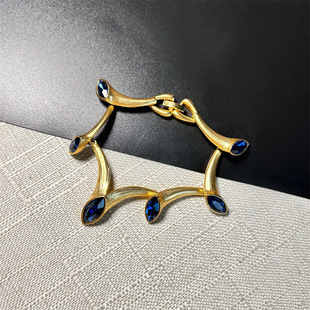 �͹ŕr�К��|�R��ɏ�����W������{���������ƷŮ