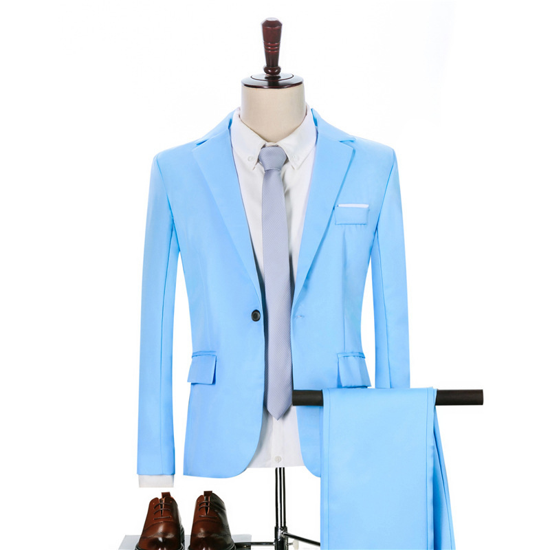 Traje de cuello plano azul cielo
