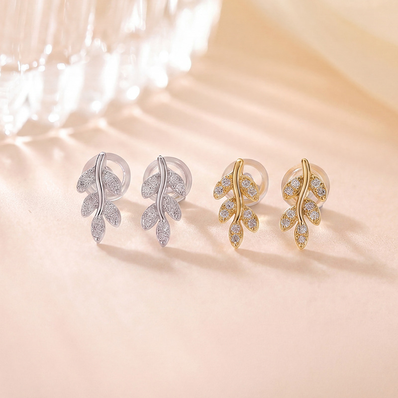 Khuyên tai bạc S925 mạ vàng hình lá cây chuồn chuồn cỏ bốn lá đính đá phong cách nhẹ nhàng — Kiểu hai bạc