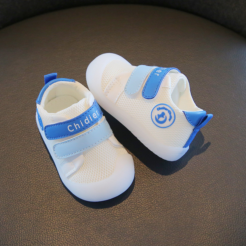 2024 nuevos zapatos para bebés primavera y otoño zapatos para niños pequeños de suela suave 1 1 1 2 años zapatos para niños y niñas zapatos blancos de malla hombres