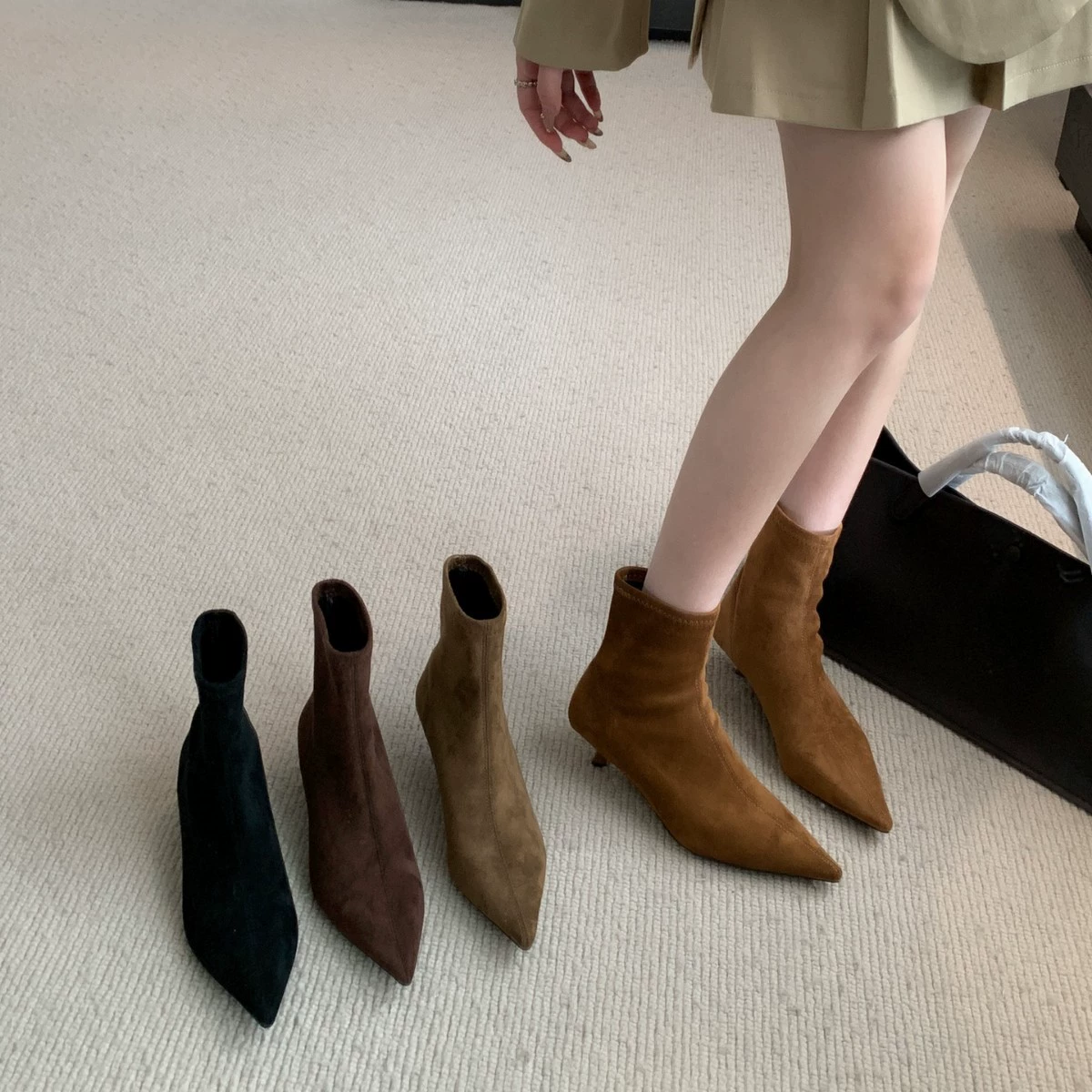 Замшевые высококачественные короткие ботинки с квадратным носком и юбкой, французские ретро-стилето, утягивающие ботинки для женщин