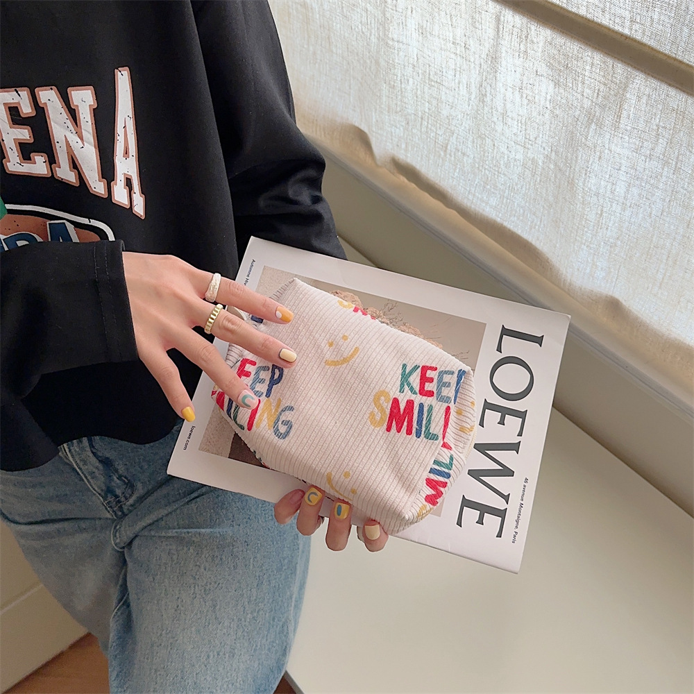 38182 ins retro Artistic pen case, corduroy fresh letter stationery box, student portable storage makeup bag undefined