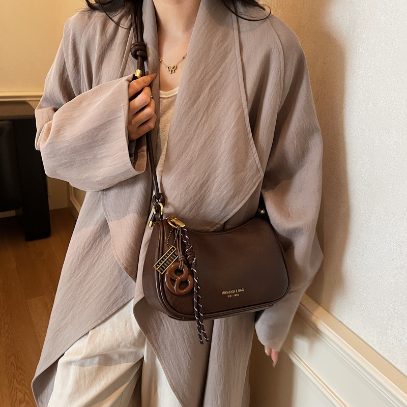 Piccola borsa a tracolla da donna design elegante e unico_voghion.com