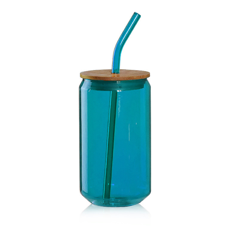 빨대와 레이크 그린 콜라 컵 500ml