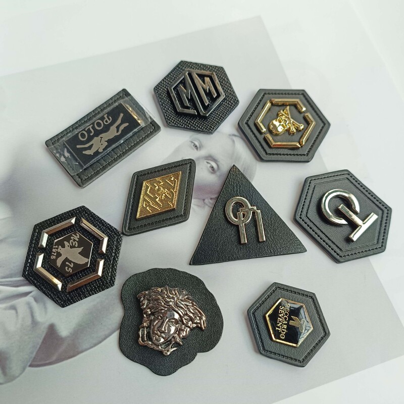 Manufacturer Customizes Leather Labels for Bags, Shoes, Hats, Clothing Cuffs, Trendy Brand Leather Metal Small Leather Labels, Irregular Shapes