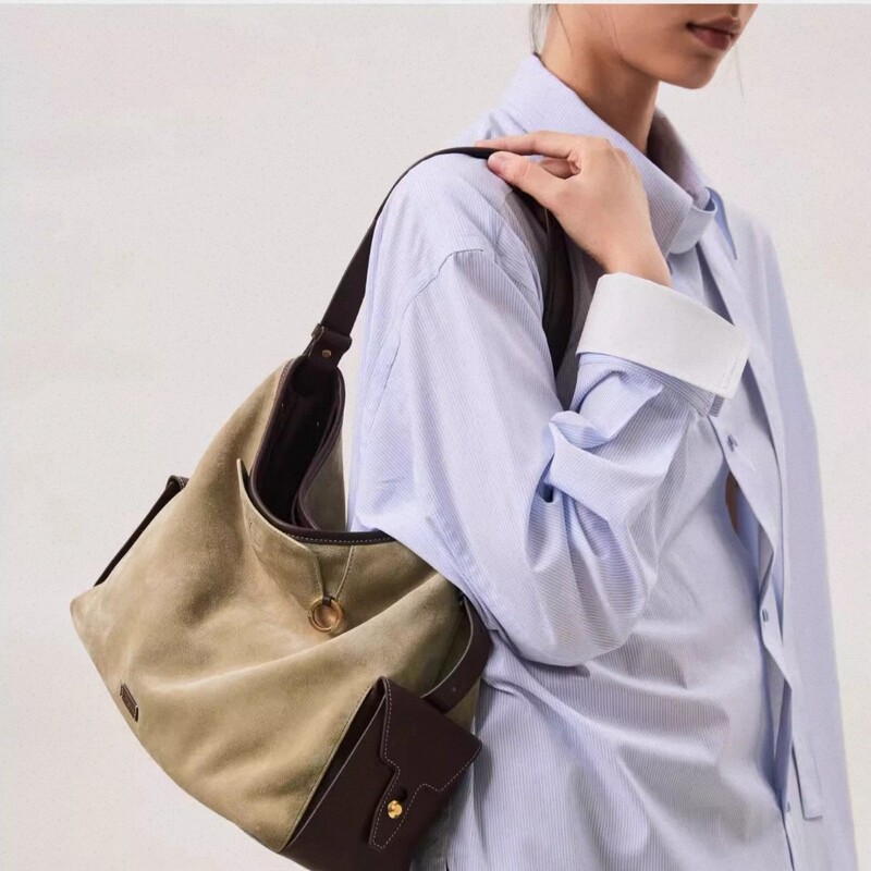 Commuting Large-Capacity Tote Bag for Women, Mountain Trail Hobo Crossbody Bag, Laptop Bag