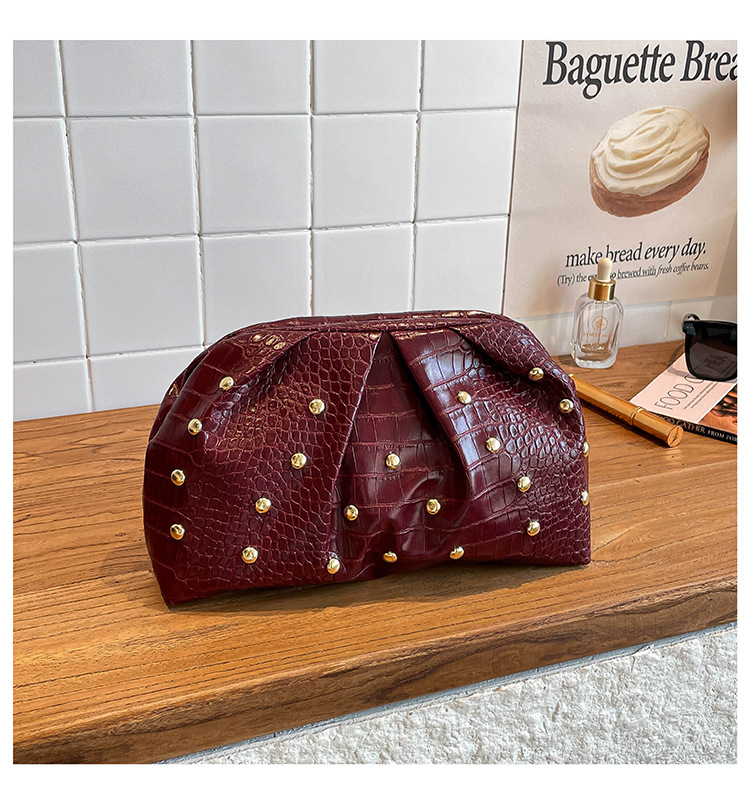 Nueva moda simple versátil de tendencia transfronteriza hombro de un solo clip de brazo de clavos de hongos plegados bolsos de mano bolsos de mujer