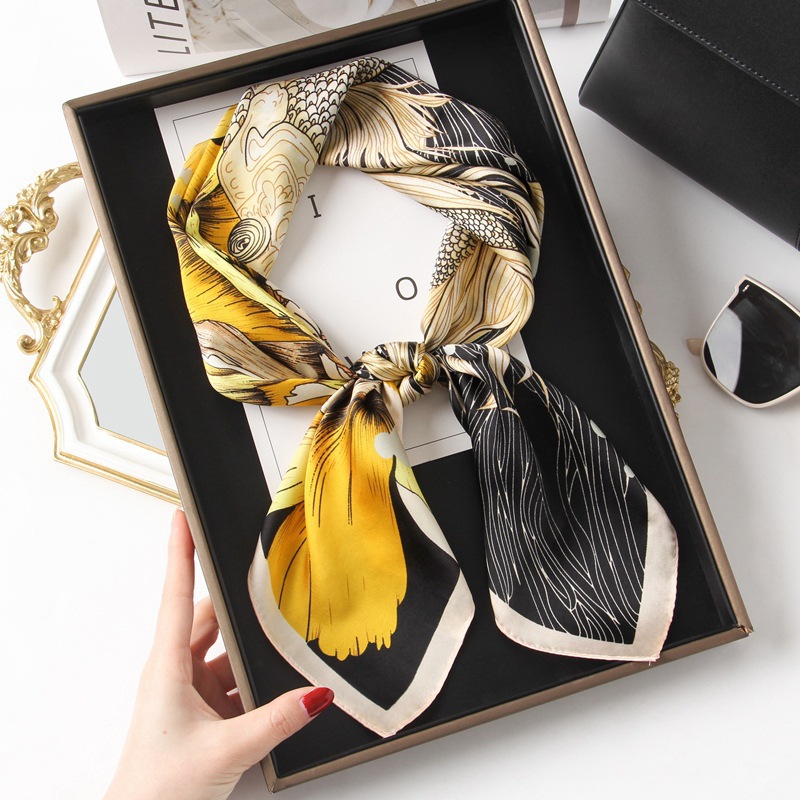 Versión coreana de todo fósforo primavera 2025 nueva moda 70 bufanda pequeña bufanda cuadrada mujer a juego camisa pequeña bufanda bufanda al por mayor