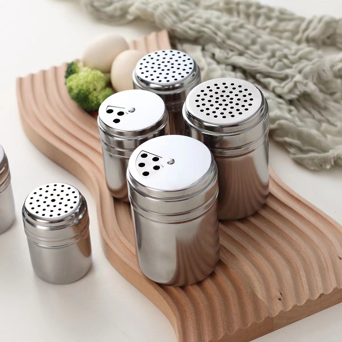 barbecue Cruet Condiment bottles stainless steel Pepper Cumin Condiments Rotating cover Seasoning Box Salt shaker Toothpick